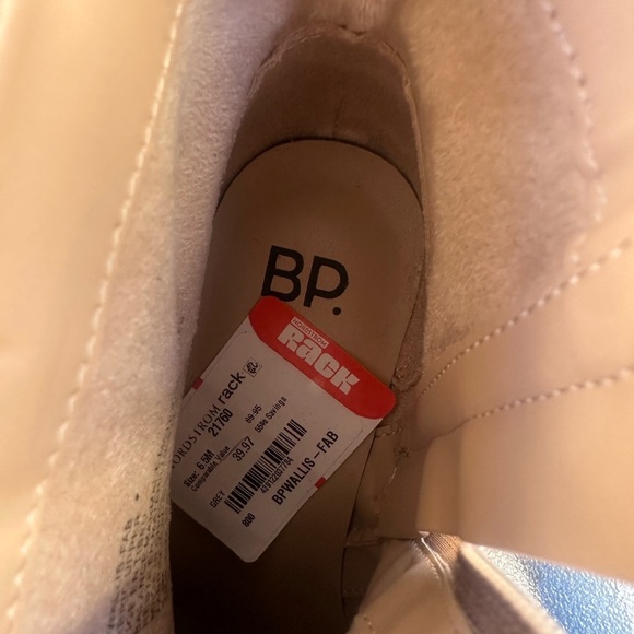 BP Wallis Taupe Ankle Booties, Size 6.5M NWOB - Picture 3 of 8